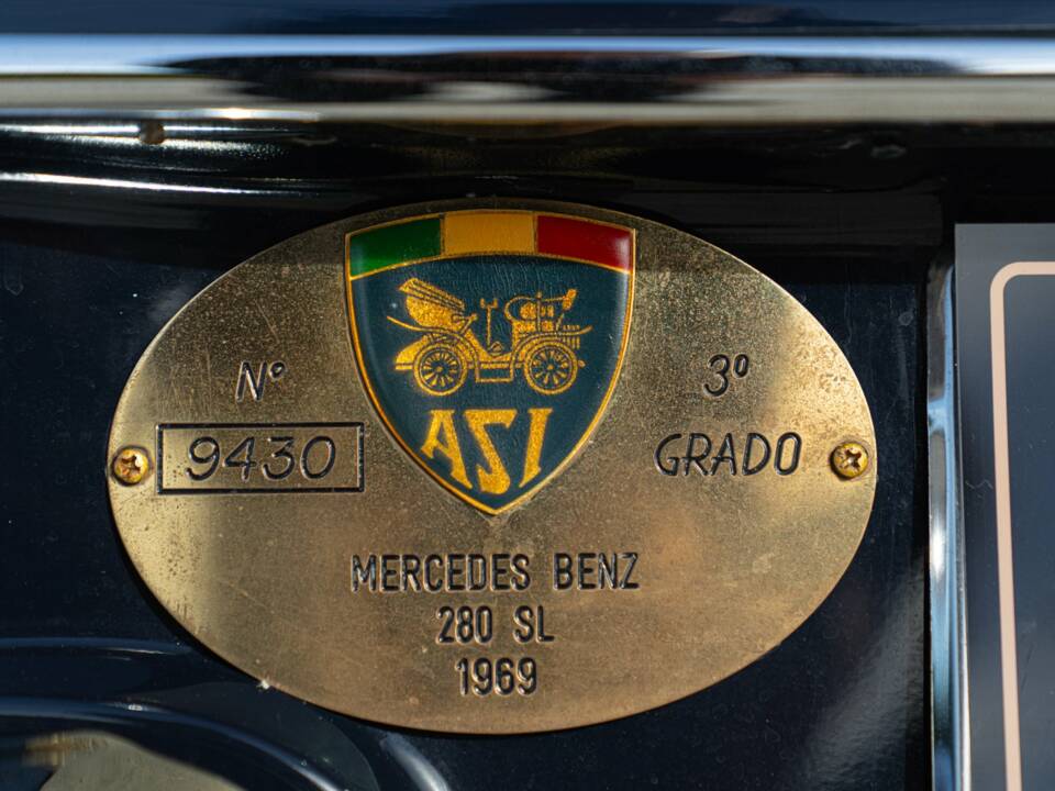 Image 13/50 de Mercedes-Benz 280 SL (1969)
