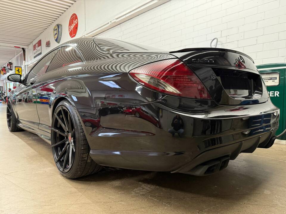 Immagine 16/19 di Mercedes-Benz CL 600 (2006)