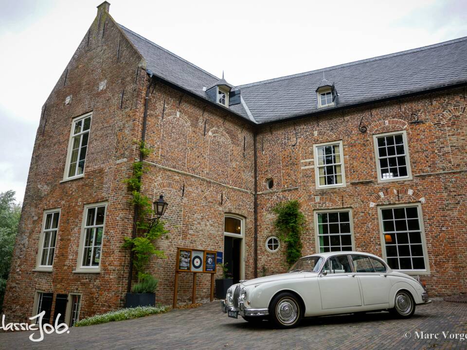 Immagine 44/46 di Jaguar Mk II 3.8 (1962)
