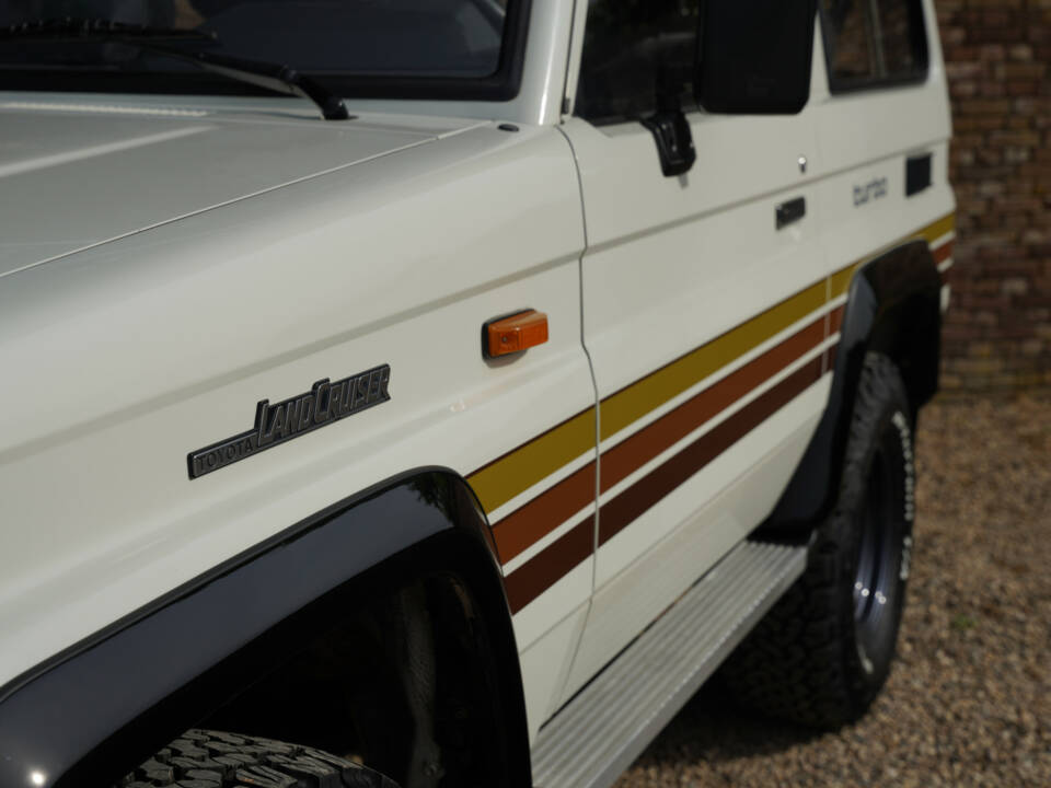 Immagine 31/50 di Toyota Land Cruiser 2.4 LX Turbo (1992)