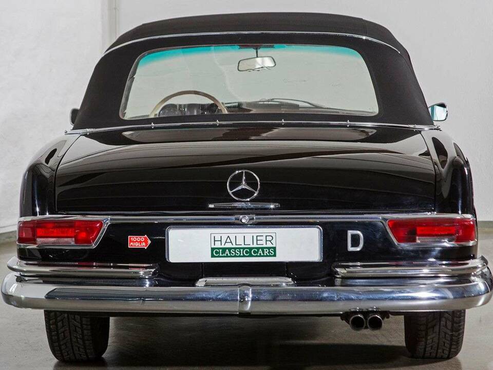Image 17/34 of Mercedes-Benz 280 SE (1966)
