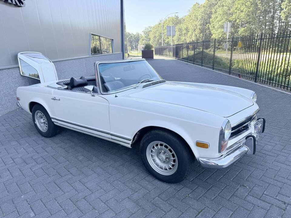 Image 14/50 of Mercedes-Benz 280 SL (1970)