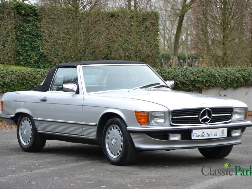 Image 25/50 of Mercedes-Benz 300 SL (1986)