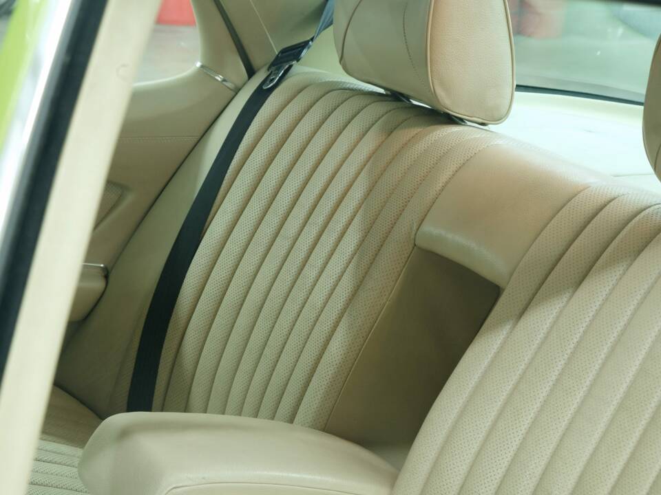Image 37/50 de Mercedes-Benz 450 SEL 6,9 (1976)