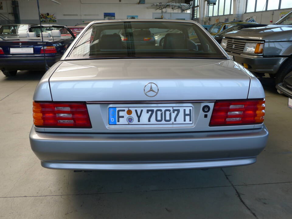 Image 29/47 of Mercedes-Benz 500 SL (1992)
