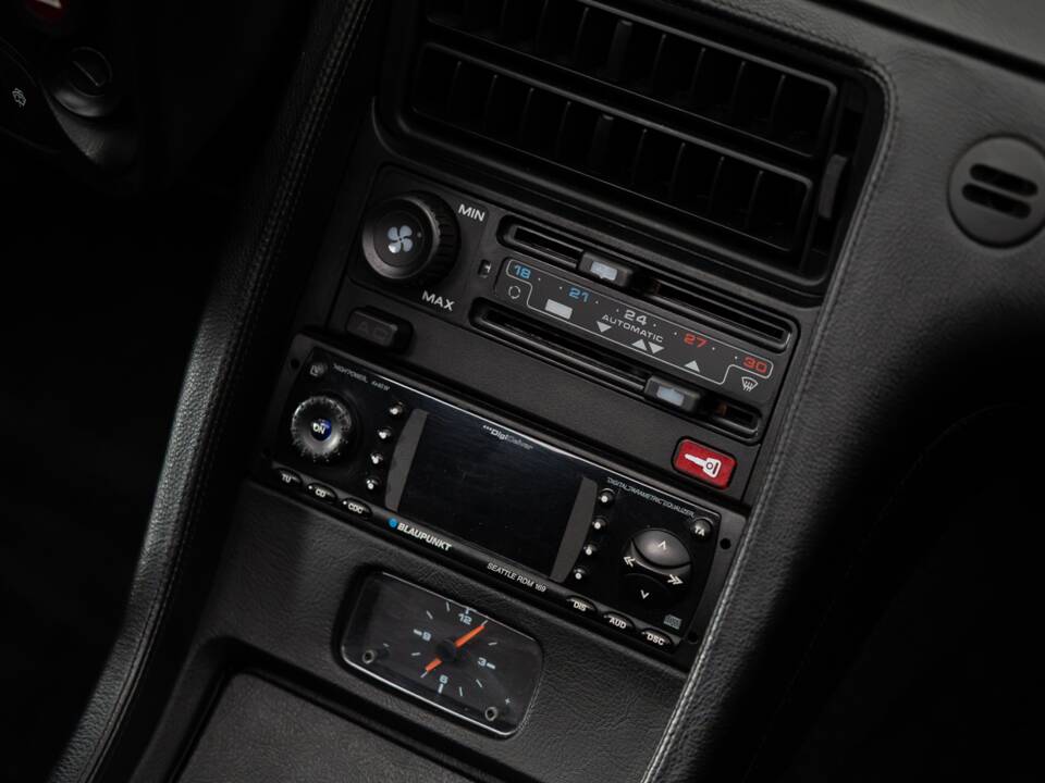 Image 31/43 of Porsche 928 GT (1991)