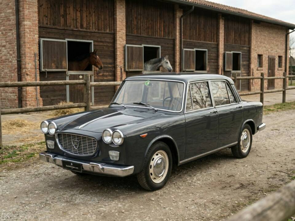 Image 1/43 of Lancia Flavia 1500 (1967)