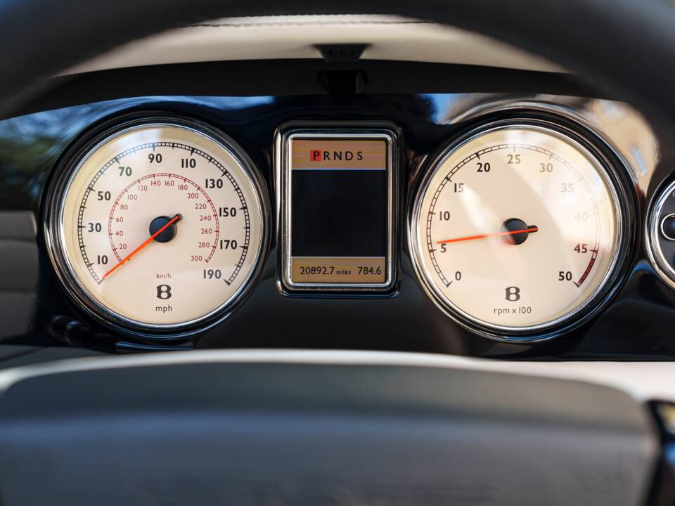 Bild 16/27 von Bentley Azure (2007)