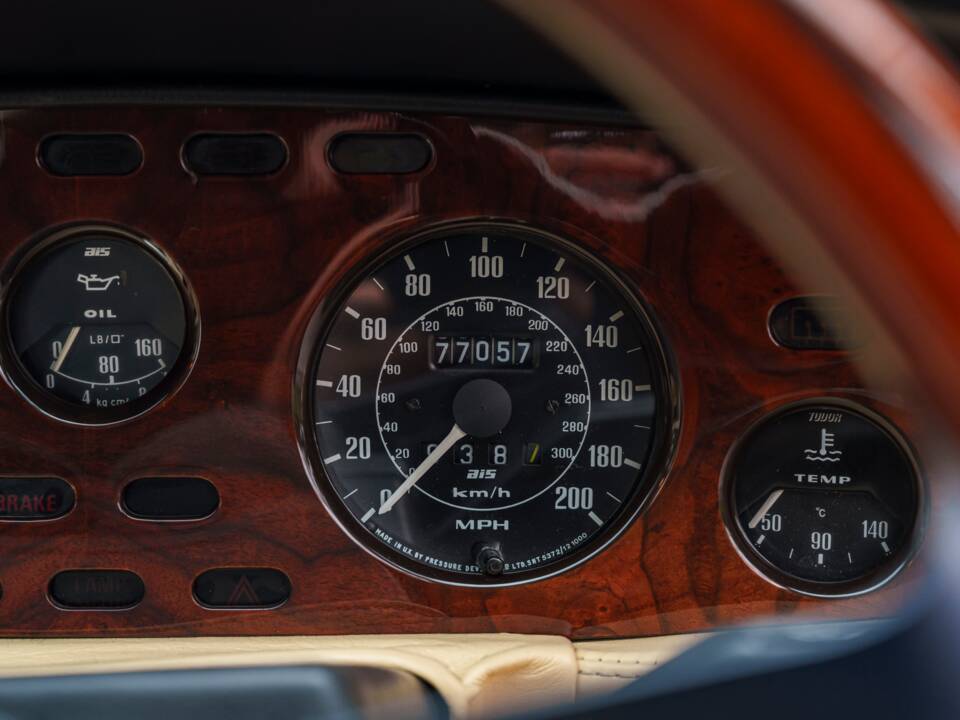 Image 16/25 of Aston Martin V8 Vantage X-Pack (1987)