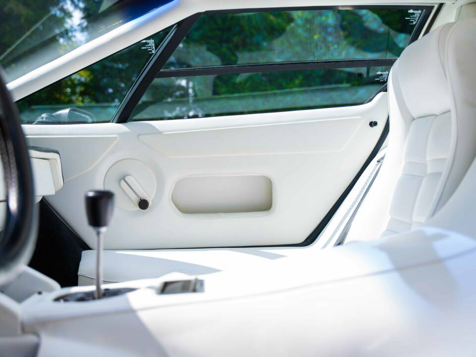 Image 12/20 of Lamborghini Countach 5000 S (1983)