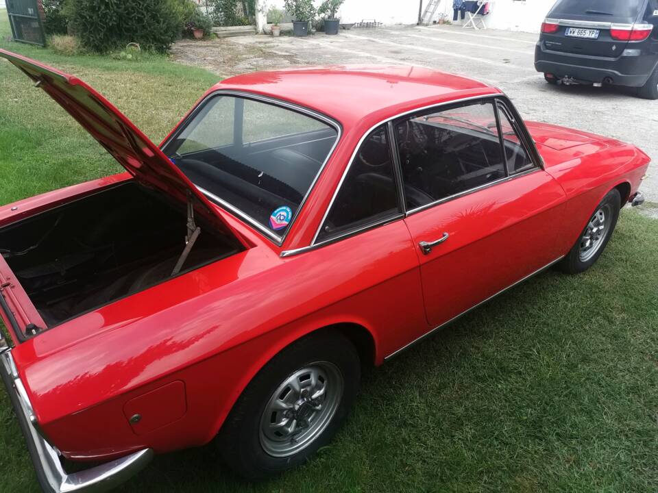 Image 14/16 of Lancia Fulvia 1.3 S (1972)