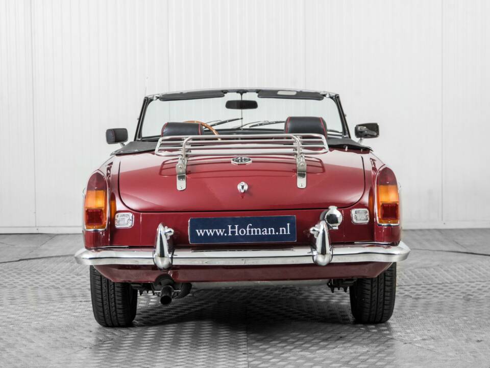 Image 13/50 de MG MGB (1979)