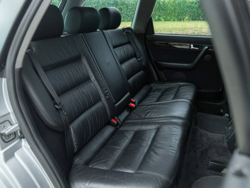 Bild 28/50 von Audi A6 Avant 2.0 quattro (1995)