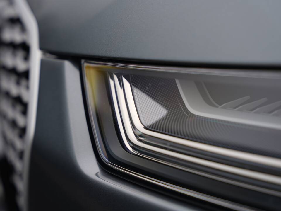 Immagine 38/50 di Audi RS6 Avant (2015)