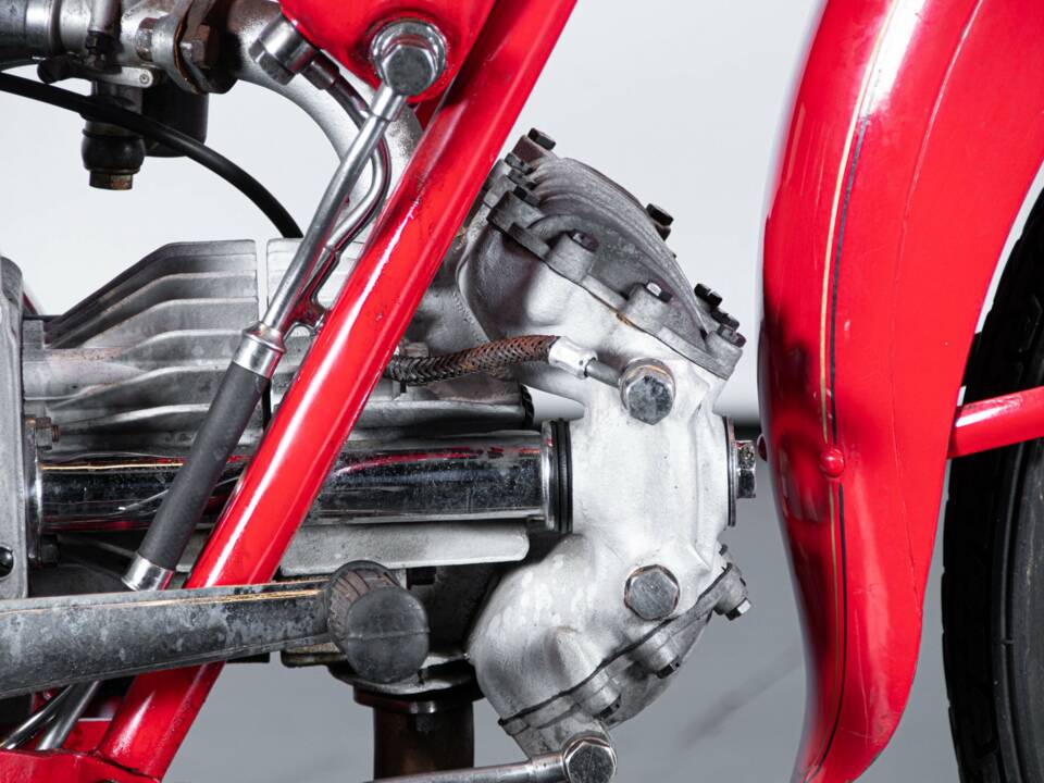 Image 32/50 of Moto Guzzi DUMMY (1955)