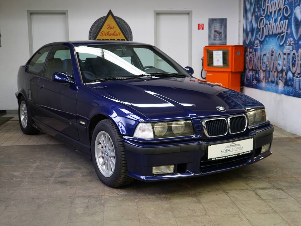 Image 2/33 of BMW 323ti Compact (1999)
