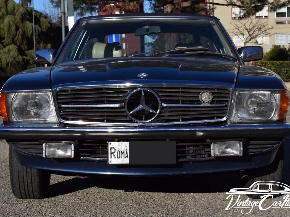 Image 2/30 de Mercedes-Benz 280 SL (1985)