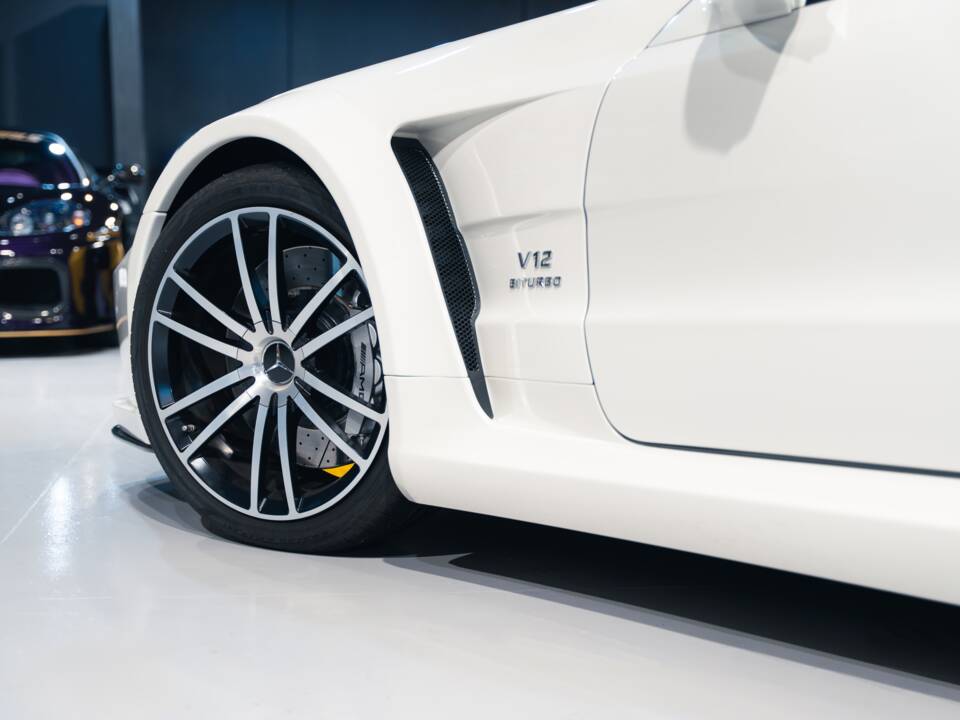 Afbeelding 14/47 van Mercedes-Benz SL 65 AMG Black Series (2010)