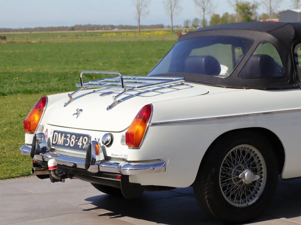 Bild 8/50 von MG MGB (1972)