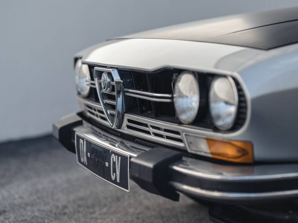 Bild 5/38 von Alfa Romeo Alfetta GTV 2.0 Turbodelta (1977)