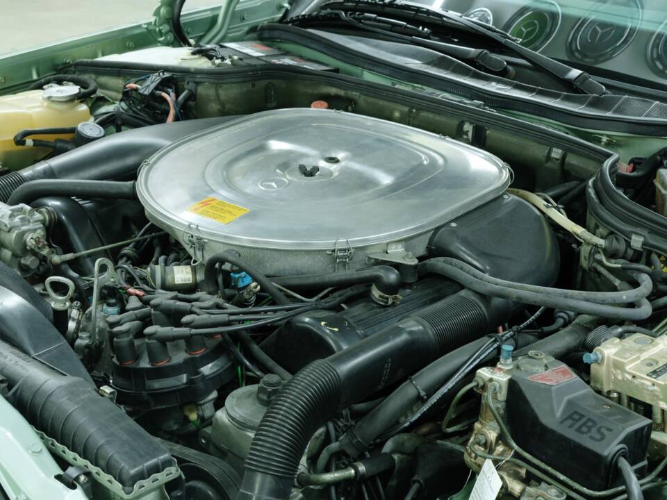 Bild 28/50 von Mercedes-Benz 500 SEC (1988)