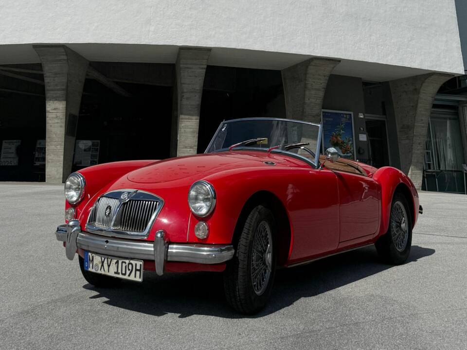 Image 3/8 of MG MGA 1600 (1961)
