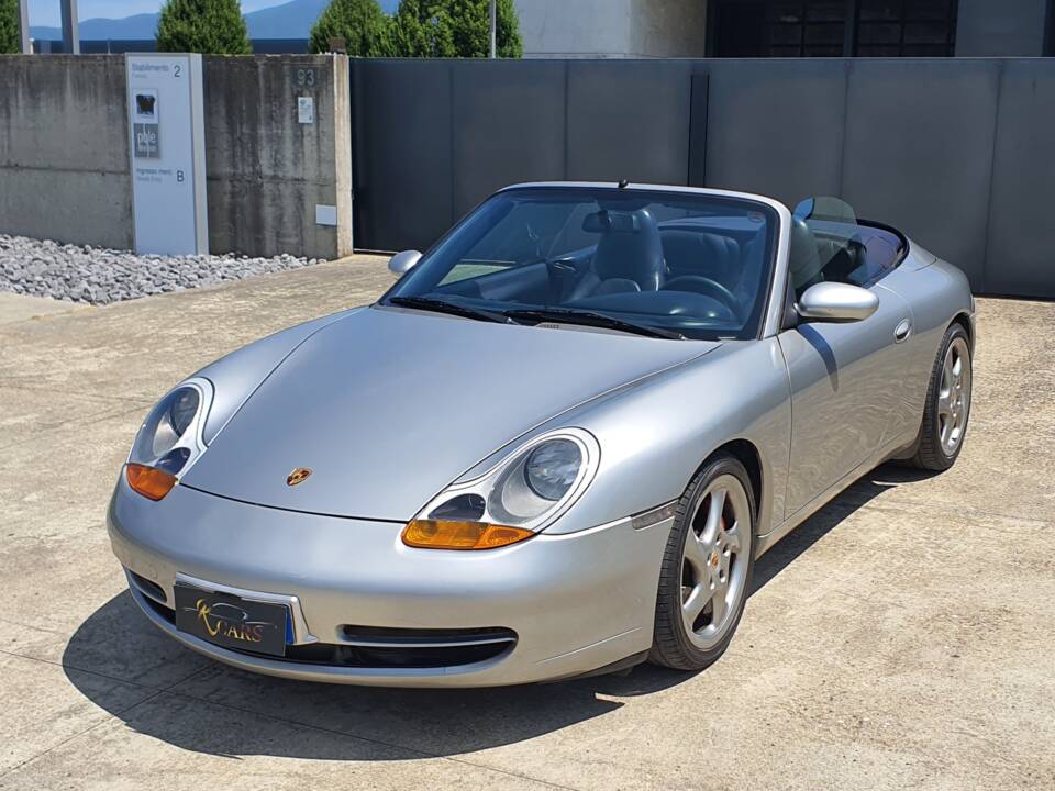 Image 1/31 de Porsche 911 Carrera (2000)