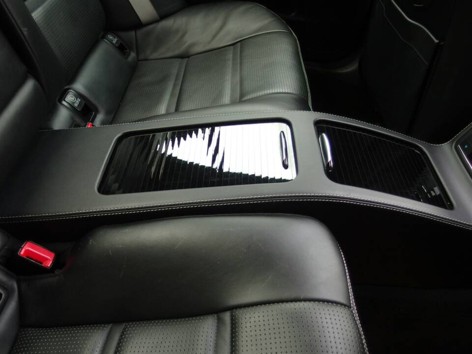 Image 66/97 of Mercedes-Benz CLS 63 AMG S 4MATIC (2013)