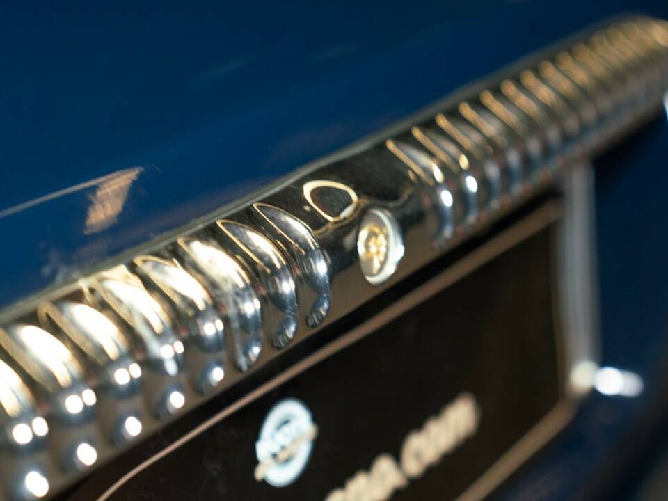 Bild 16/50 von Daimler Super V8 (1997)