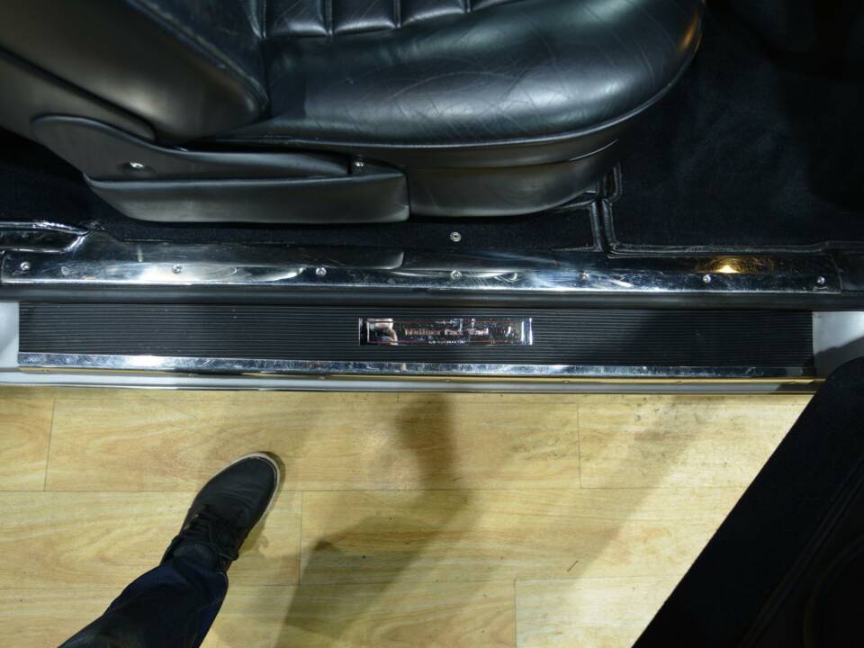 Image 34/50 of Bentley Continental R (1992)
