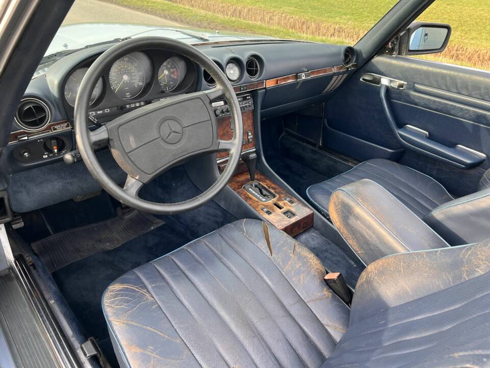 Image 2/8 of Mercedes-Benz 560 SL (1987)