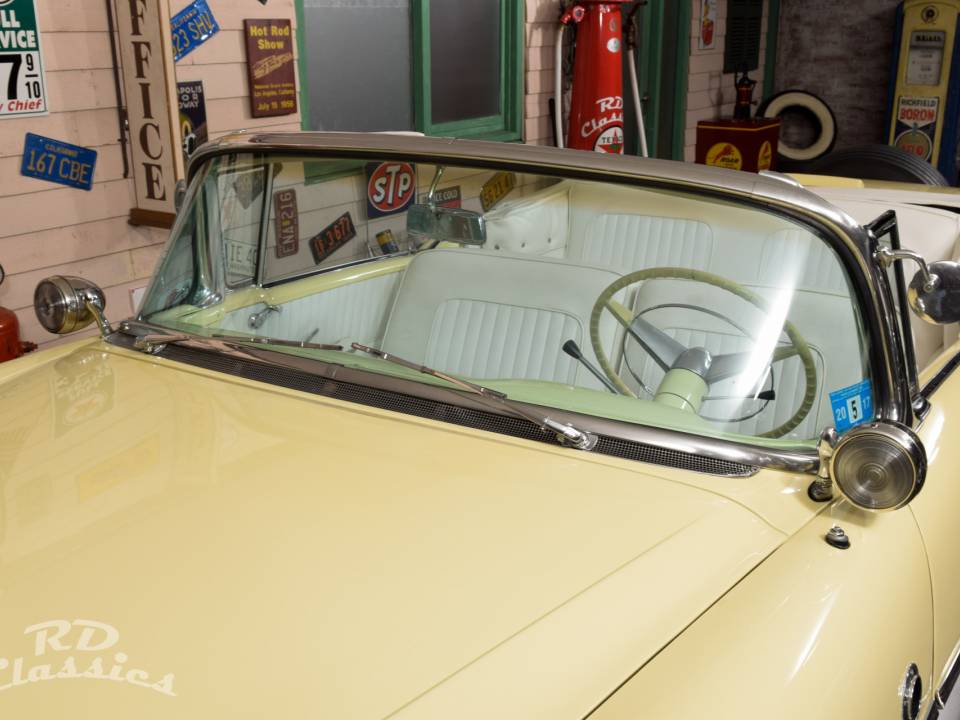 Image 12/34 of Buick 40 Special Convertible (1955)