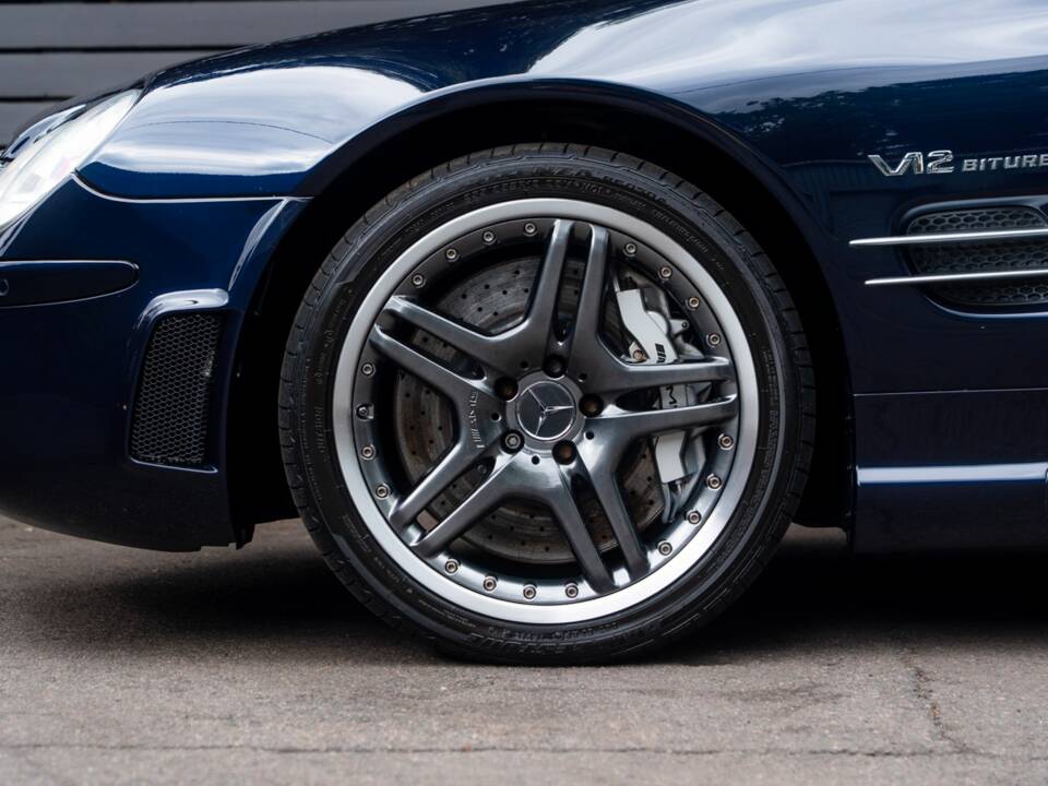 Image 9/56 de Mercedes-Benz SL 65 AMG (2004)