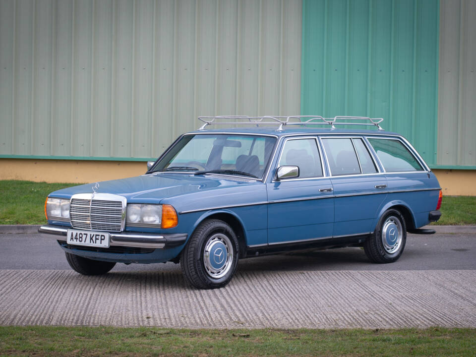 Bild 8/32 von Mercedes-Benz 280 TE (1984)