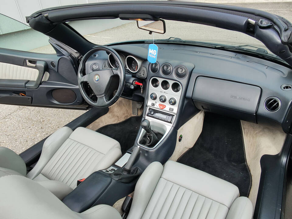 Bild 54/68 von Alfa Romeo Spider 2.0 Twin Spark 16V (2001)