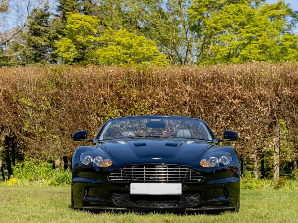 Image 8/39 of Aston Martin DBS Volante (2011)