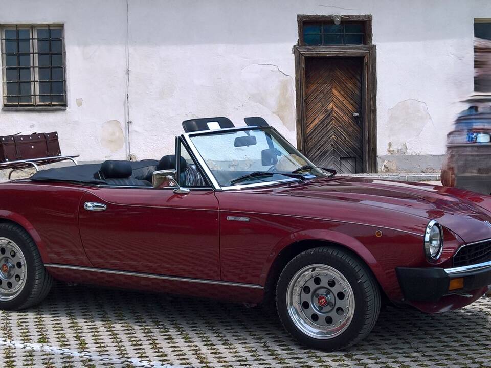 Image 1/14 of FIAT 124 Spider Volumex (1984)