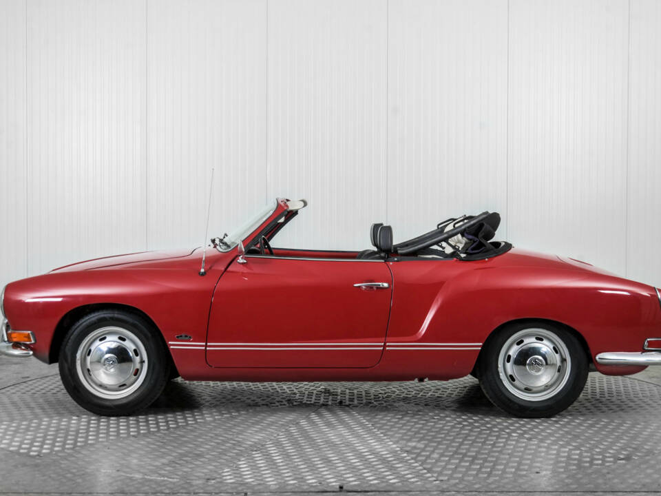 Bild 9/50 von Volkswagen Karmann Ghia 1600 (1971)