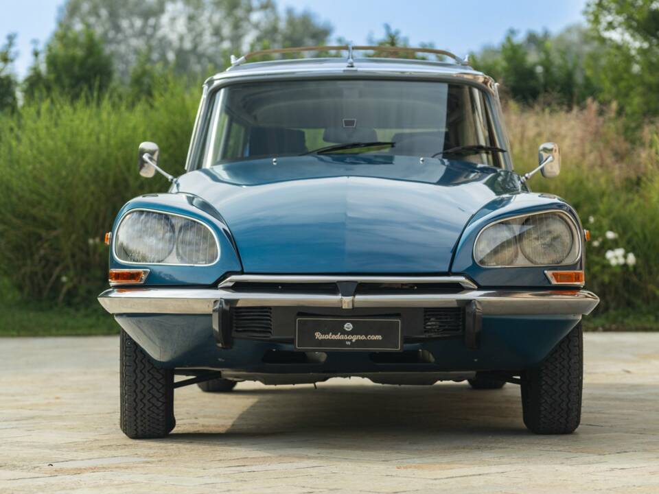 Bild 11/50 von Citroën DS 23 Break (1973)