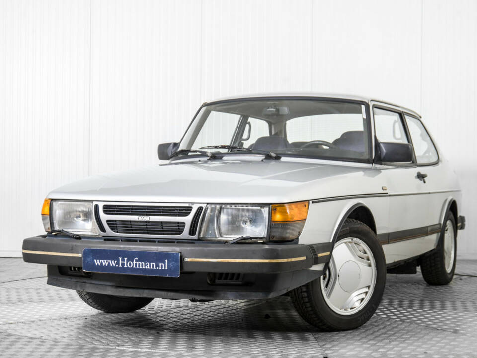 Image 3/42 of Saab 900 Turbo (1984)