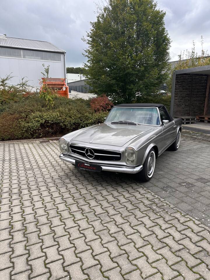 Image 1/36 of Mercedes-Benz 280 SL (1968)