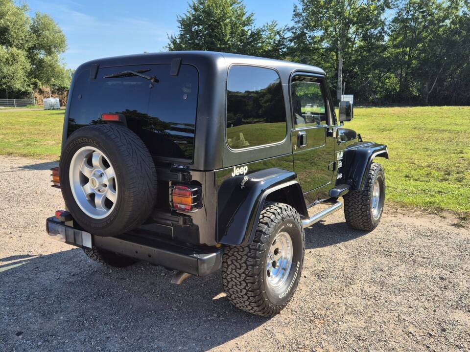 Bild 2/22 von Jeep Wrangler Sahara 4.0L (2004)