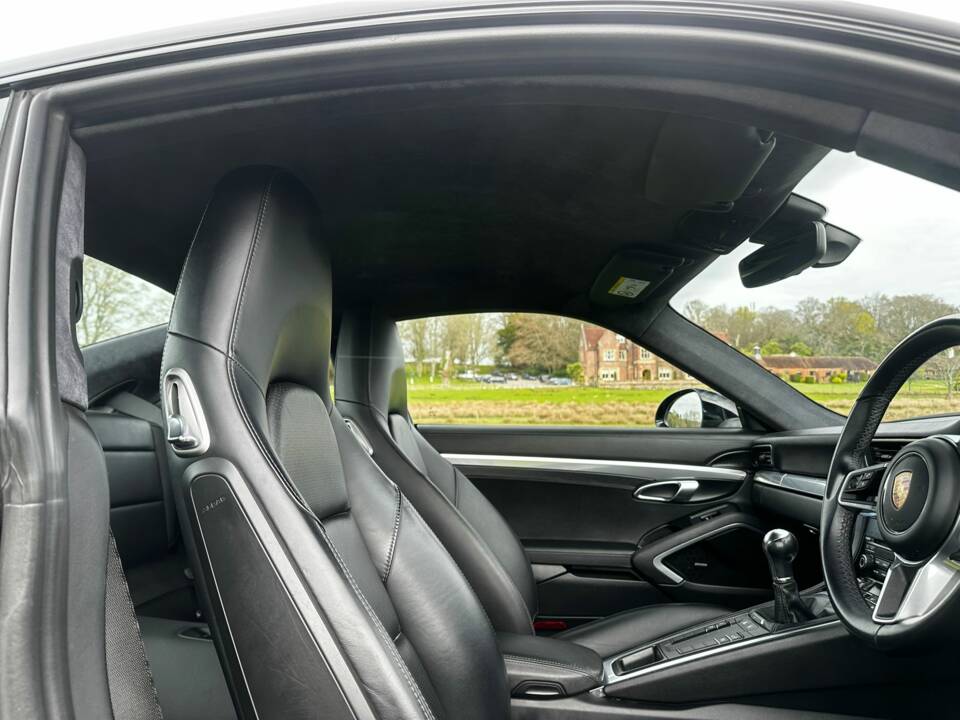 Image 27/42 of Porsche 911 Carrera S (2018)