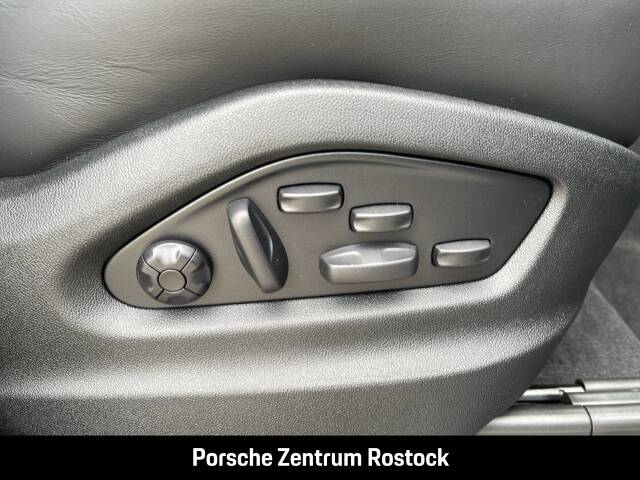 Bild 17/31 von Porsche Cayenne Coupé E-Hybrid (2025)