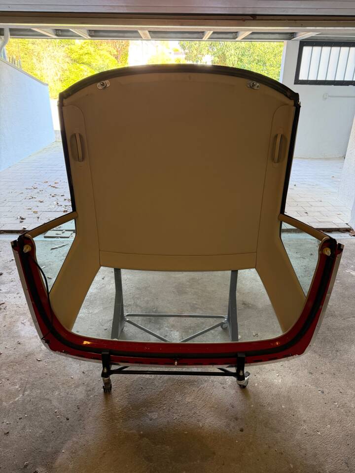 Afbeelding 31/33 van Mercedes-Benz 500 SL (1988)