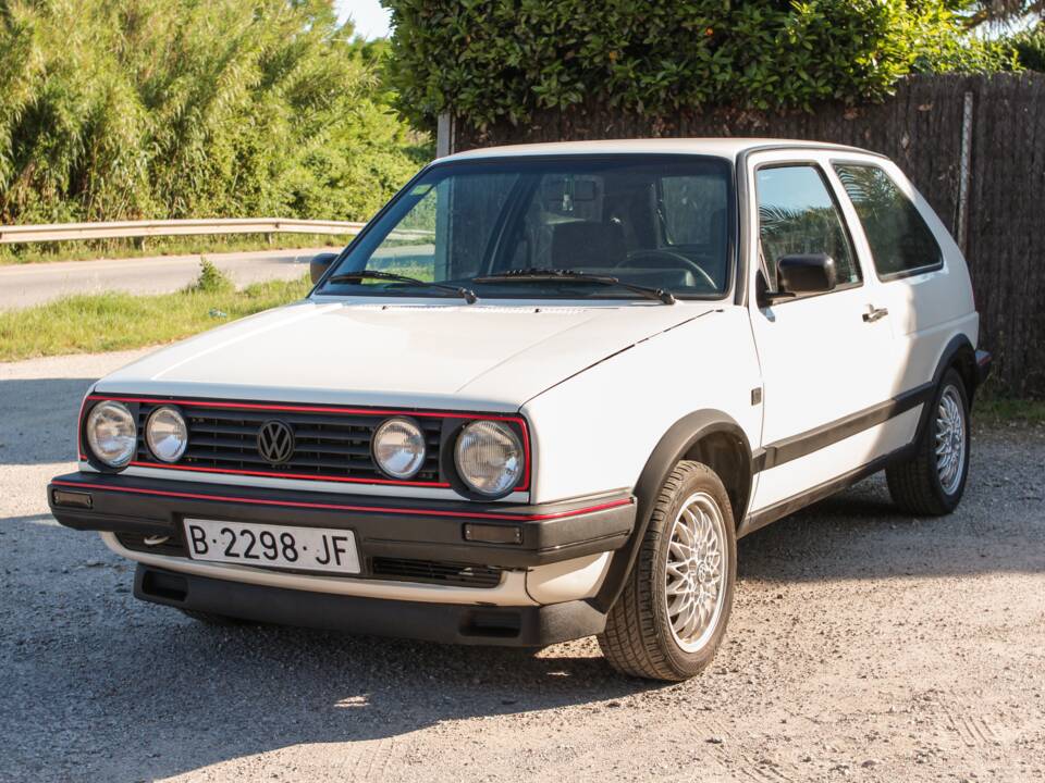 Bild 3/58 von Volkswagen Golf II GTi 1.8 (1988)