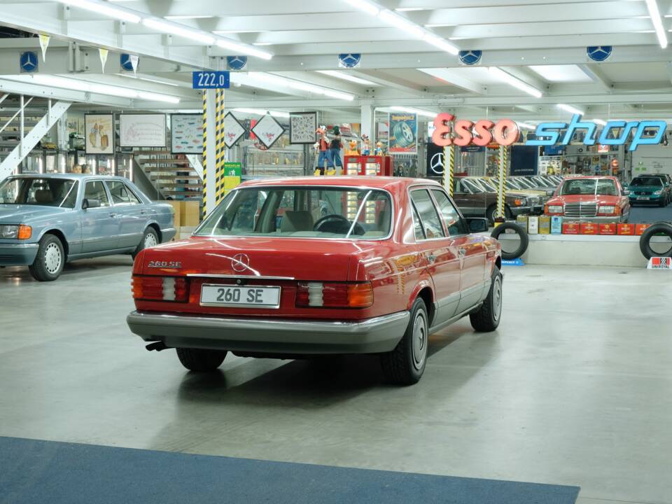 Bild 48/50 von Mercedes-Benz 260 SE (1986)