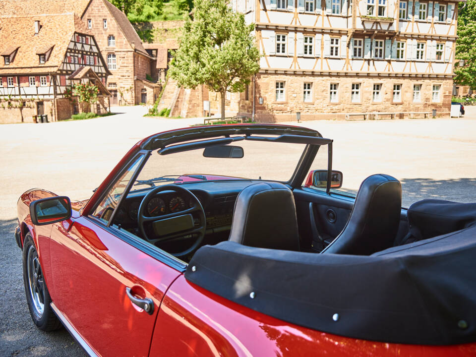 Image 29/44 of Porsche 911 SC 3.0 (1983)