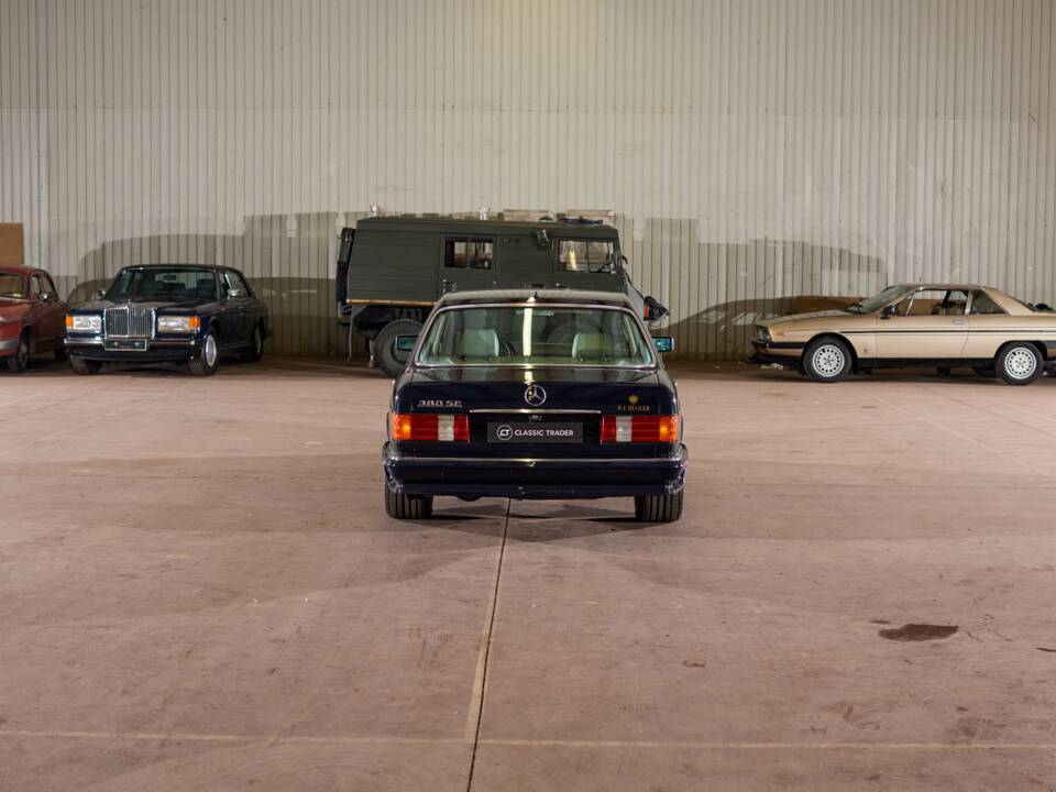 Bild 3/43 von Mercedes-Benz 380 SE (1984)