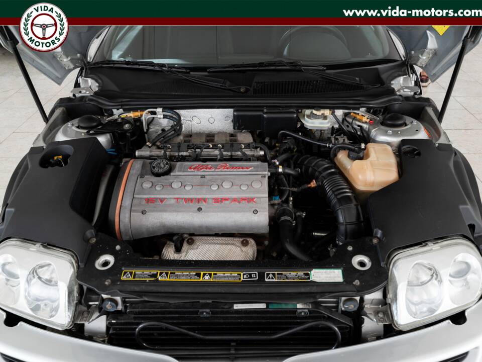 Image 14/18 of Alfa Romeo GTV 2.0 Twin Spark (1997)